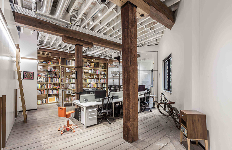 重慶辦公室裝修分享糧倉(cāng)翻新的辦公室裝修效果圖