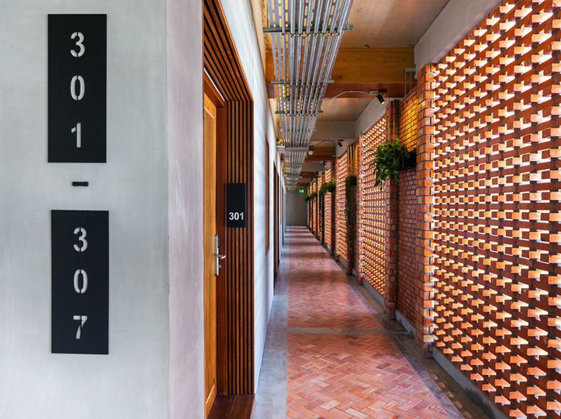 重慶酒店裝修公司介紹酒店客房門一般需要多少錢？